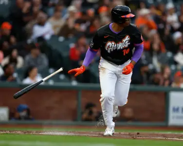 SF Giants’ bats come up small vs. Padres as losing skid hits four games