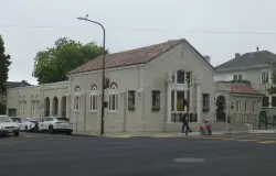 Berkeley, a Look Back: 1925 council OKs rezoning corner for mortuary