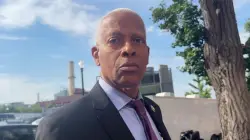 Dem lawmaker sparks social media firestorm with 'cringe' anti-Trump guitar performance: 'Talk about tone-deaf'