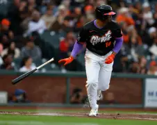 SF Giants’ bats come up small vs. Padres as losing skid hits four games